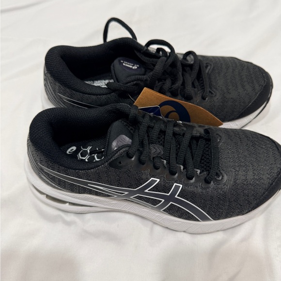 Asics NWT kids GT-2000 running shoes size 3.5 lack and white - Picture 7 of 15